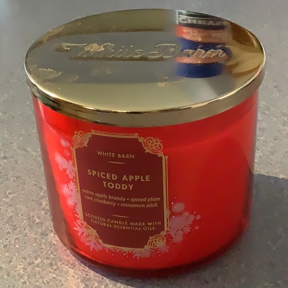 WHITE BARN 2 WICK SCENTED CANDLE “SPICED APPLE TODDY”